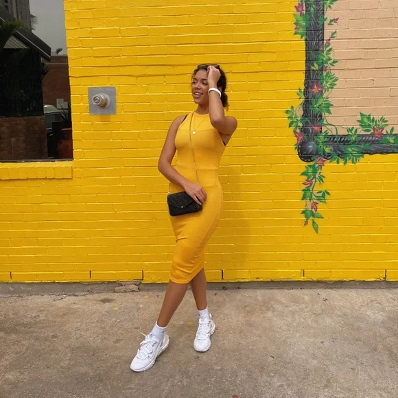 zara yellow bodycon dress Black Open Back Sleeveless Bodycon Mini Dress